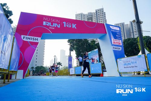 Race photo from Nu Skin Run 10K