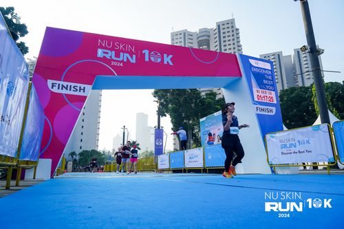 Race photo from Nu Skin Run 10K