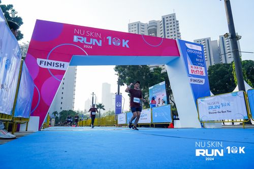 Race photo from Nu Skin Run 10K