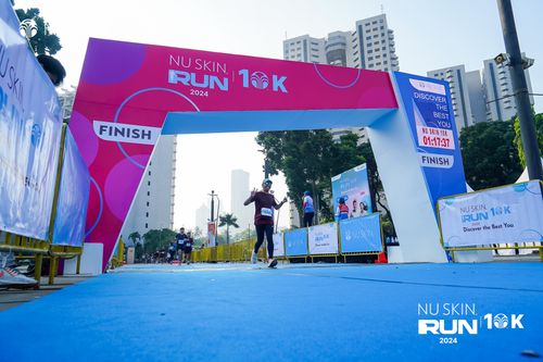 Race photo from Nu Skin Run 10K