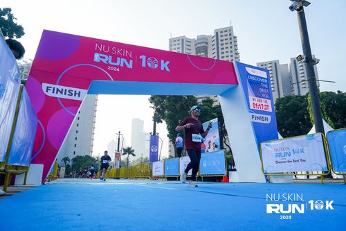 Race photo from Nu Skin Run 10K