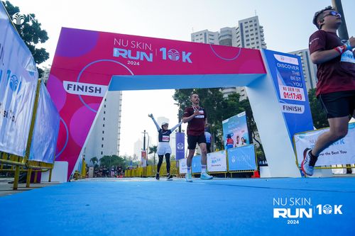Race photo from Nu Skin Run 10K