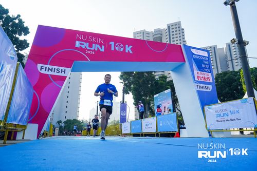 Race photo from Nu Skin Run 10K