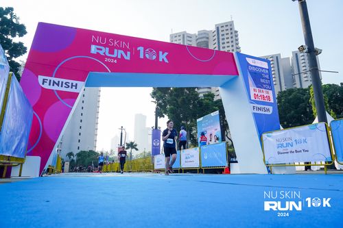Race photo from Nu Skin Run 10K