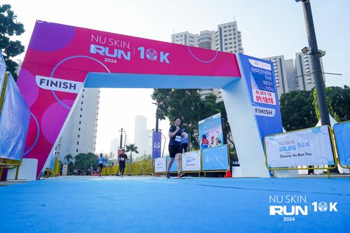 Race photo from Nu Skin Run 10K