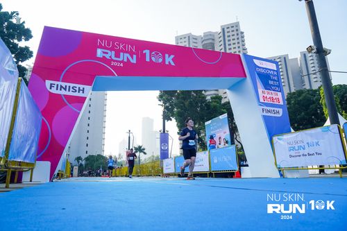 Race photo from Nu Skin Run 10K