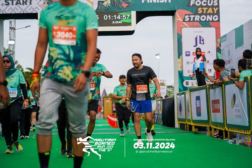 Race photo from Arutmin Borneo Run 2024