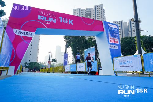 Race photo from Nu Skin Run 10K