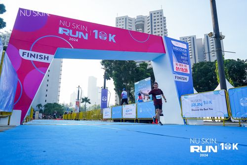 Race photo from Nu Skin Run 10K