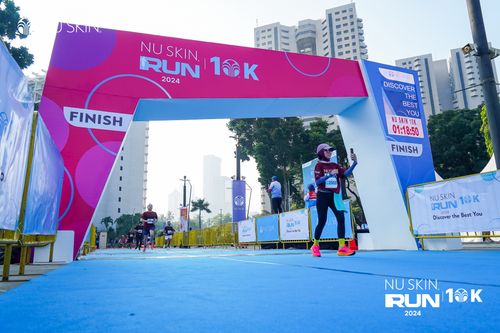 Race photo from Nu Skin Run 10K
