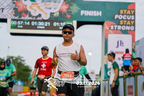 Race photo from Arutmin Borneo Run 2024
