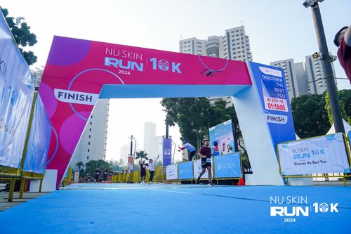 Race photo from Nu Skin Run 10K