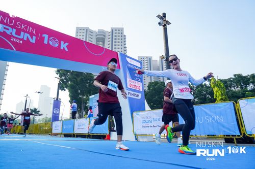 Race photo from Nu Skin Run 10K