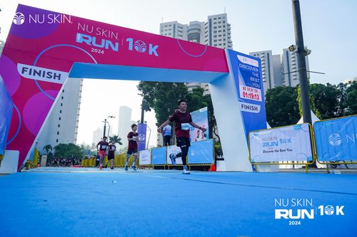 Race photo from Nu Skin Run 10K