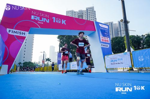 Race photo from Nu Skin Run 10K