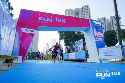 Race photo from Nu Skin Run 10K