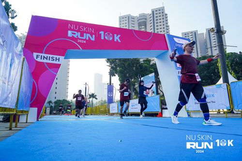 Race photo from Nu Skin Run 10K