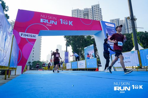 Race photo from Nu Skin Run 10K