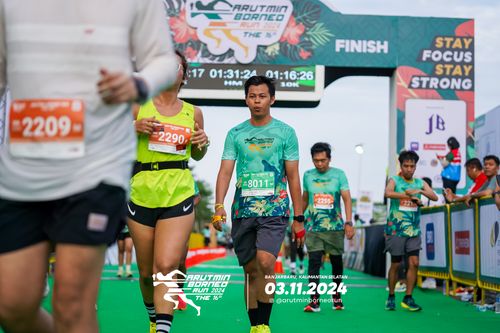 Race photo from Arutmin Borneo Run 2024