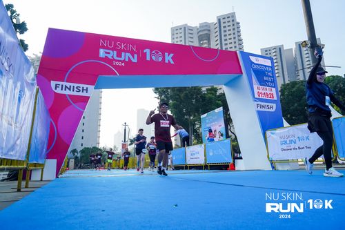 Race photo from Nu Skin Run 10K