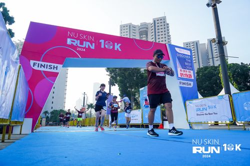 Race photo from Nu Skin Run 10K
