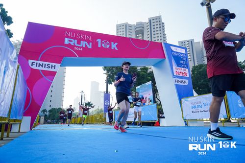 Race photo from Nu Skin Run 10K