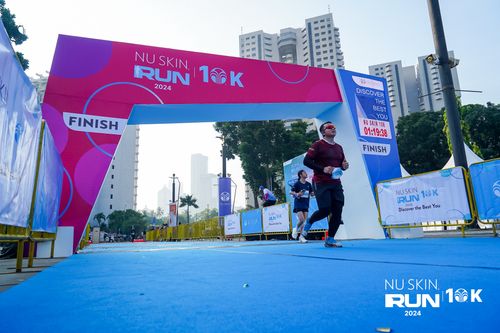 Race photo from Nu Skin Run 10K