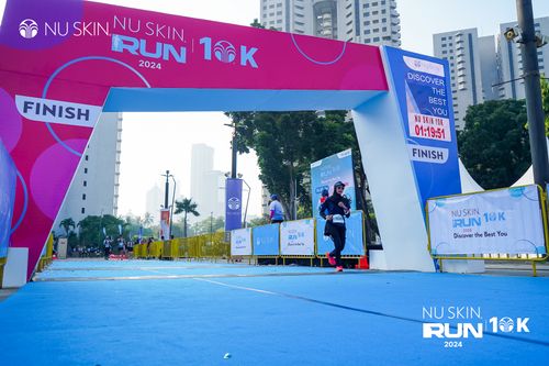 Race photo from Nu Skin Run 10K