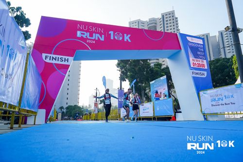 Race photo from Nu Skin Run 10K