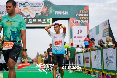Race photo from Arutmin Borneo Run 2024