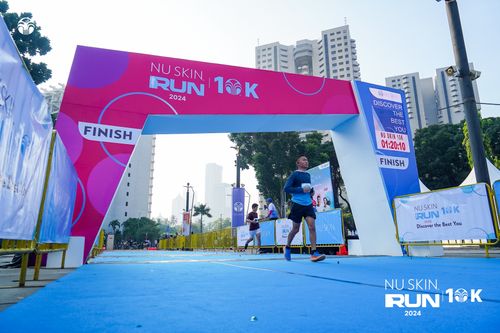 Race photo from Nu Skin Run 10K
