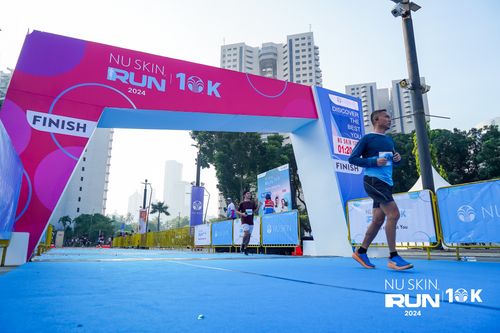 Race photo from Nu Skin Run 10K