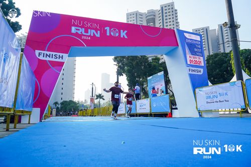 Race photo from Nu Skin Run 10K