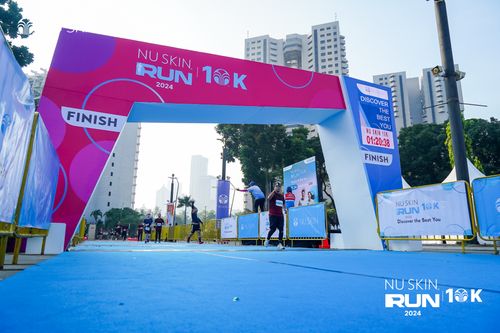 Race photo from Nu Skin Run 10K
