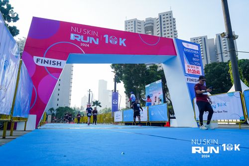 Race photo from Nu Skin Run 10K