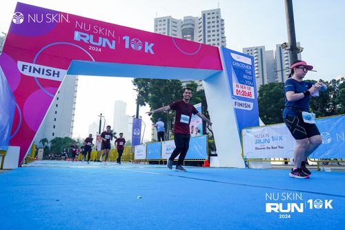 Race photo from Nu Skin Run 10K