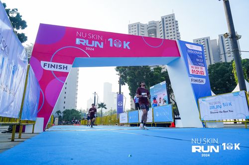 Race photo from Nu Skin Run 10K