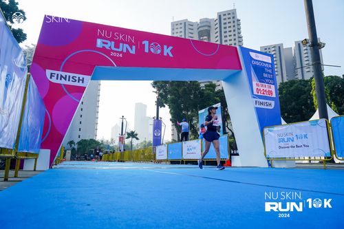 Race photo from Nu Skin Run 10K