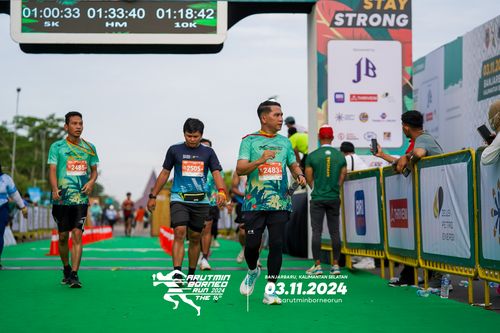 Race photo from Arutmin Borneo Run 2024
