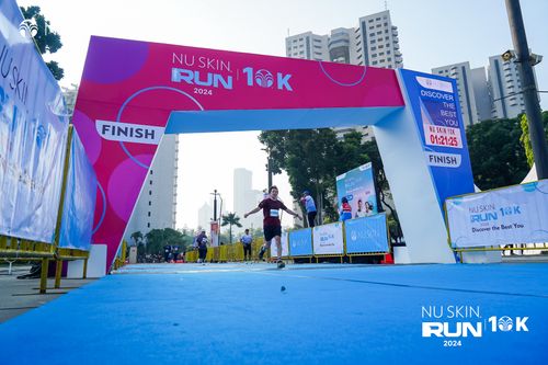 Race photo from Nu Skin Run 10K