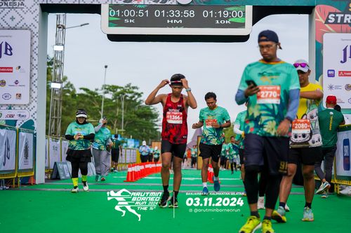 Race photo from Arutmin Borneo Run 2024