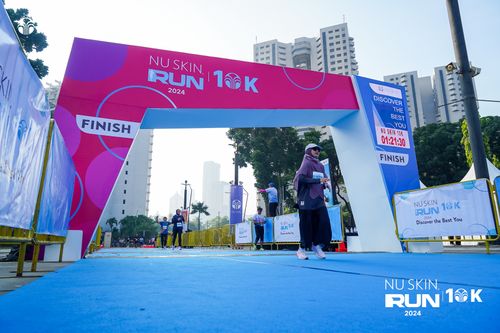 Race photo from Nu Skin Run 10K