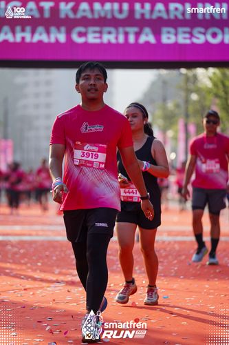 Race photo from Smartfren Run 2025 
