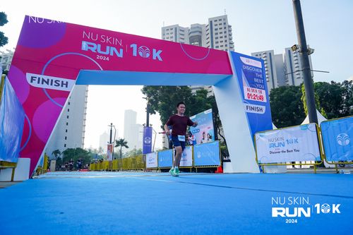 Race photo from Nu Skin Run 10K