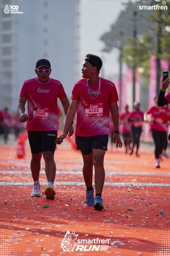 Race photo from Smartfren Run 2025 