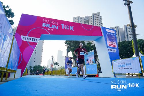 Race photo from Nu Skin Run 10K