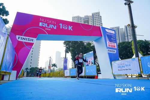 Race photo from Nu Skin Run 10K