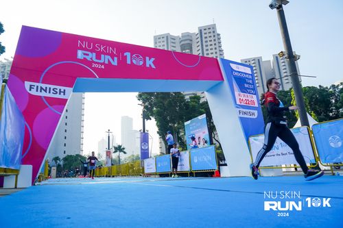 Race photo from Nu Skin Run 10K
