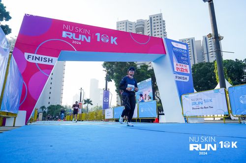 Race photo from Nu Skin Run 10K