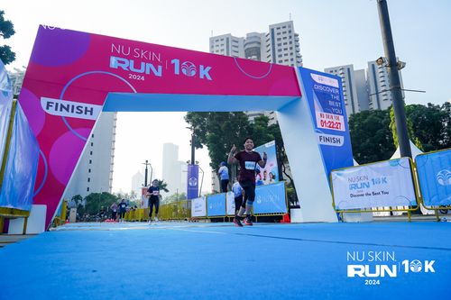 Race photo from Nu Skin Run 10K